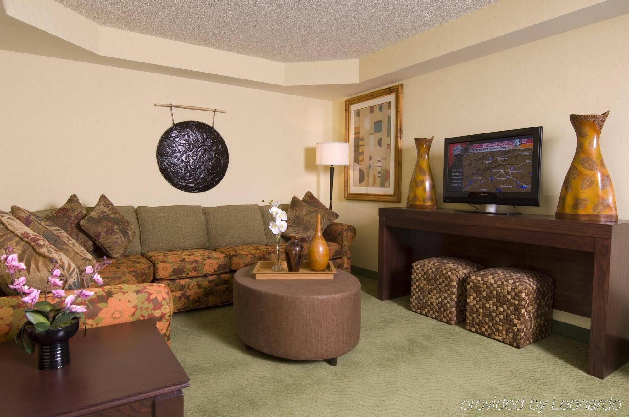Holiday Inn Express Hotel & Suites Greenville-I-85 & Woodruff Road By Ihg Exterior photo